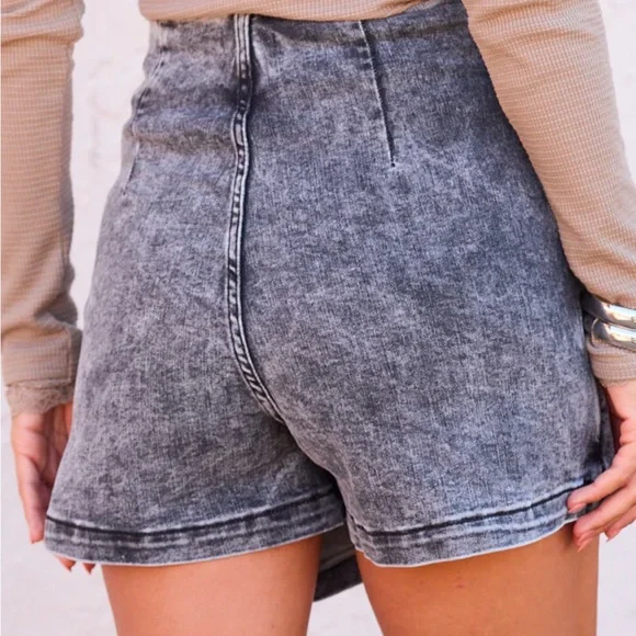 PINK LIKY Gray Asymmetrical Denim Skort XS - Picture 4 of 7
